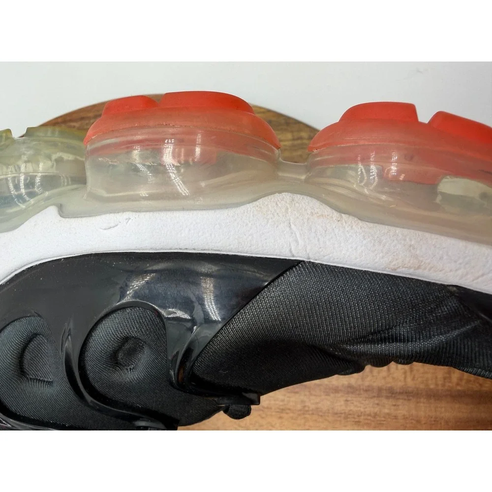 Nike Air VaporMax Plus Worldwide Men's Size 11 Black Green Flash Crimson  0413